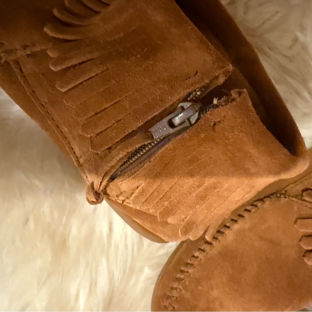 Minnetonka Brown Suede Fringe Moccasins - Picture 9 of 9